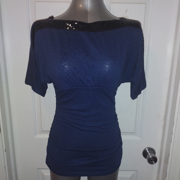 Deb Navy Tunic Mini w Beautiful Black Sequin Accent Across Shoulders & Neck Sz M - Picture 1 of 8